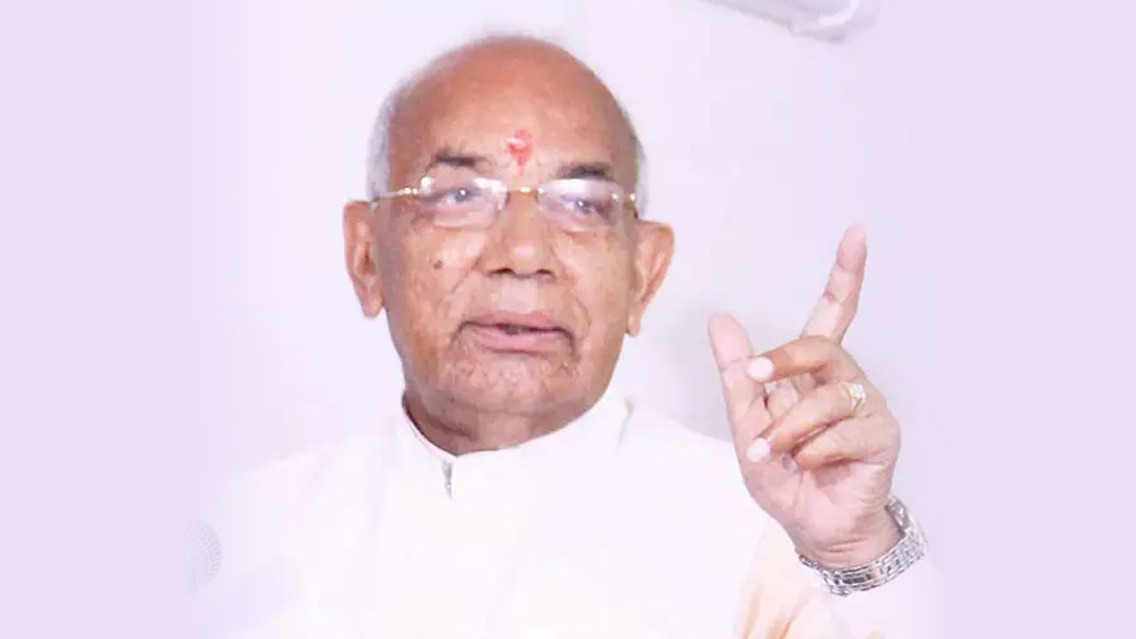 Manu Gaur TAXAB President Met the Honorable Governor Of Haryana Shri Kaptan Singh Solanki.